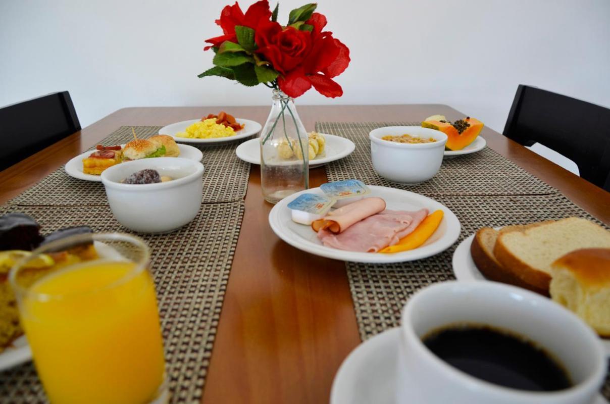 Hotel Bertell Inn Penedo  Buitenkant foto
