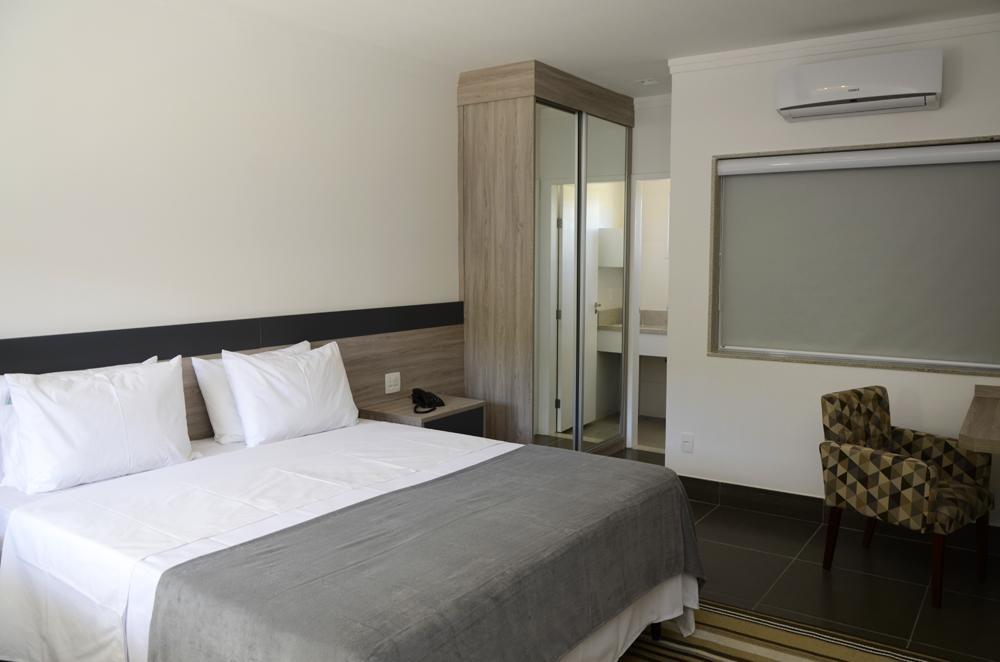 Hotel Bertell Inn Penedo  Buitenkant foto